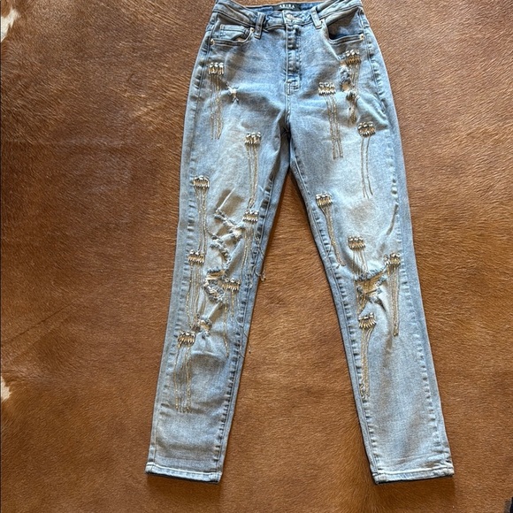 AKIRA Blue Straight Leg Distressed Jeans - Picture 3 of 12